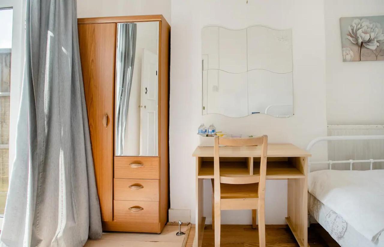Homestay Near Tottenham Hotspur Stadium London Exterior foto
