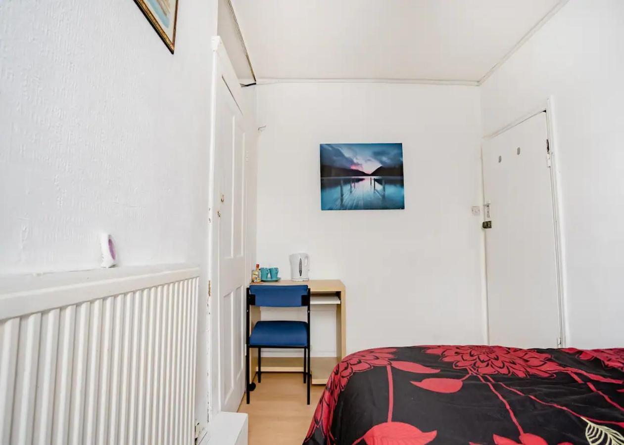 Homestay Near Tottenham Hotspur Stadium London Exterior foto